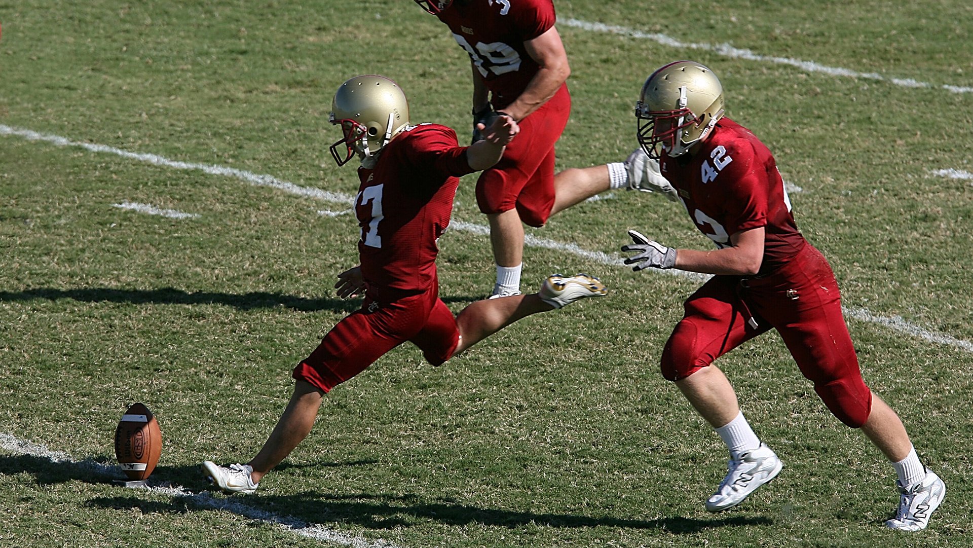 ac米兰官网-“尼古拉斯·桑特基的快速反应与精准控制，带领阿根廷美洲狮队走向未来”